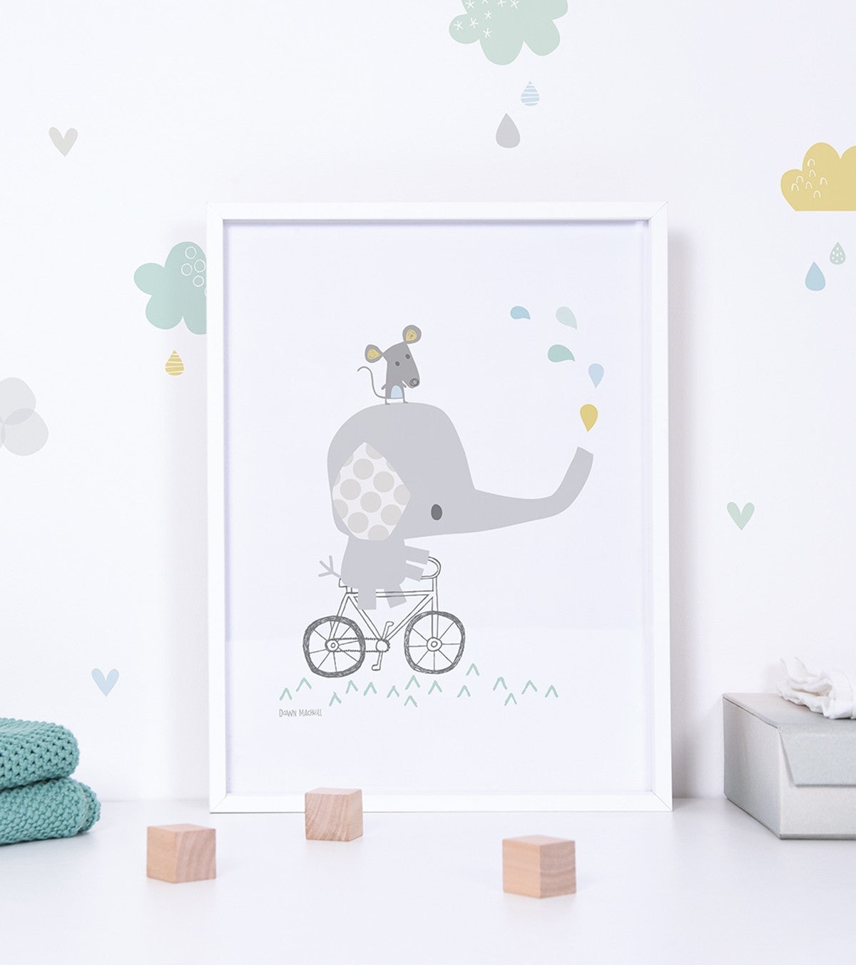 SMILE IT'S RAINING - Kinderposter - Olifant op een fiets